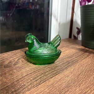 Green Vintage Hen On Nest Made In Taiwan 3 Inch
